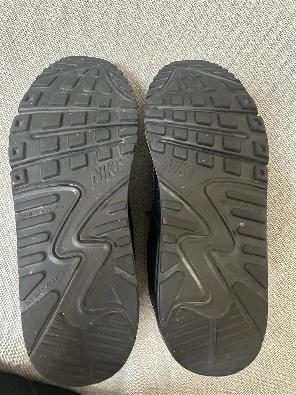 Nike Black Air Max Low-Top